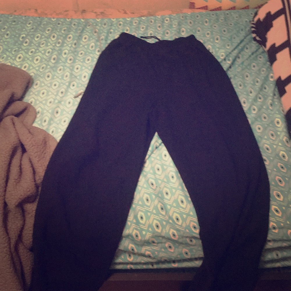 Black loose slacks